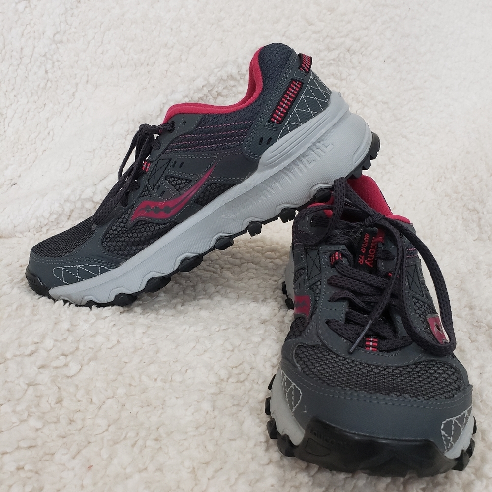 Saucony Womens Grid Raptor Tr 2 Gray Running Shoes Size 7
